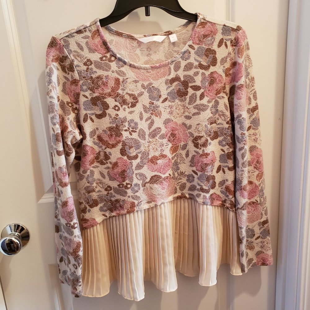 Fuzzy pink floral top with ruffle pleat trim